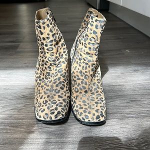 Ankle boots - animal print